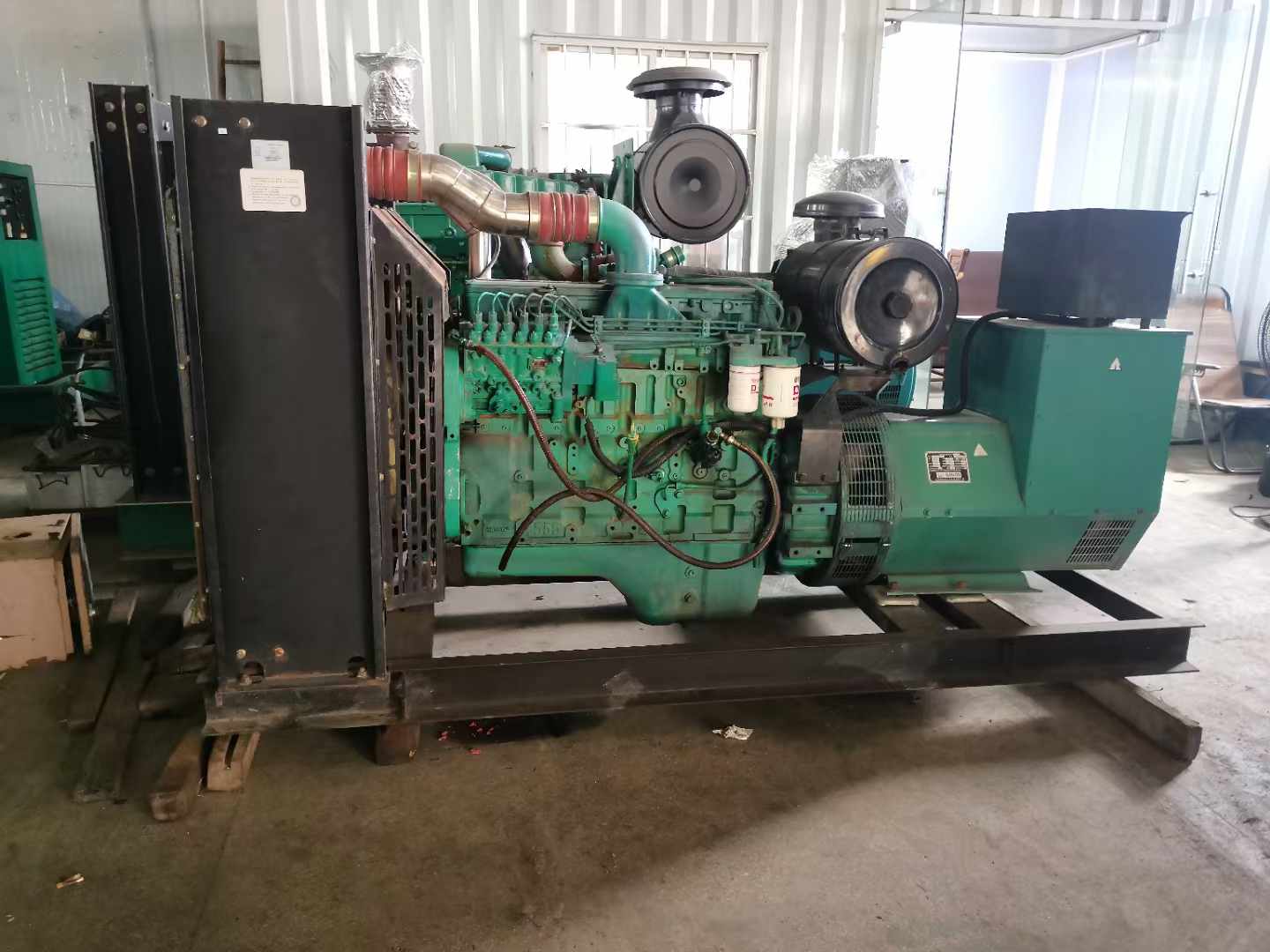 图木舒克发电机租赁如何确定电缆的承载电流是否在安全范围内？