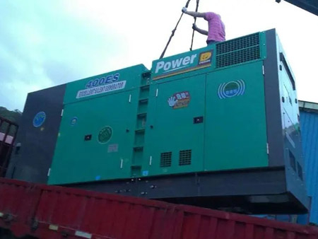 图木舒克柴油发电机组转速不稳定时，如何对发动机进行维护？